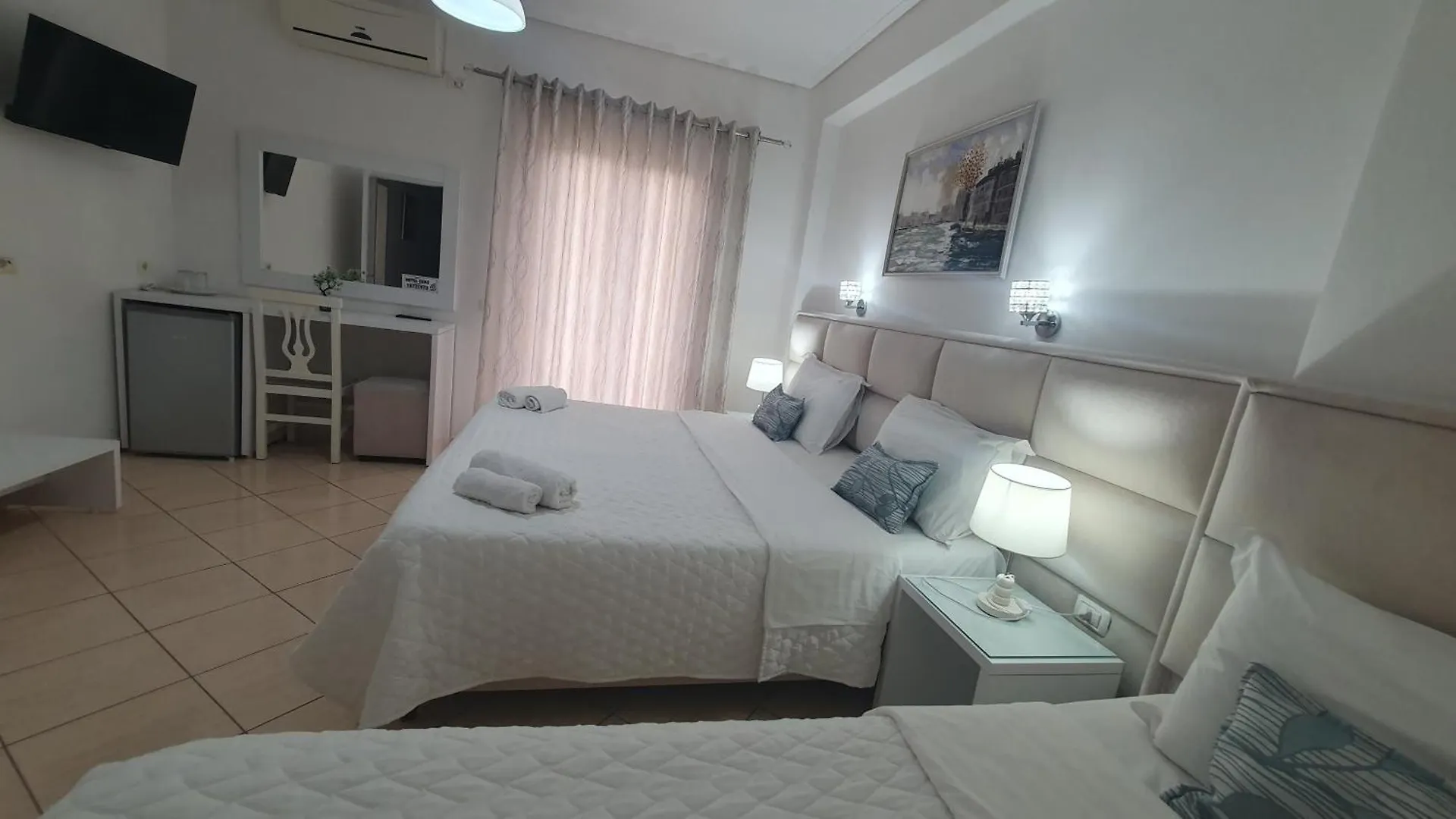 Ceko Hotel Sarande 3*,